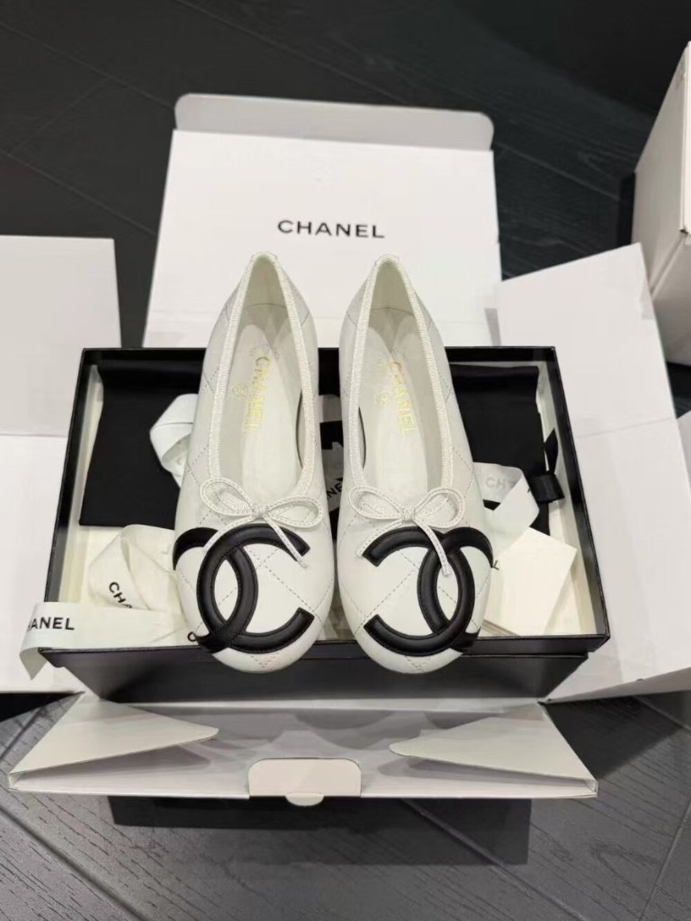 Chanel White Quilted CC Logo Ballet Flats